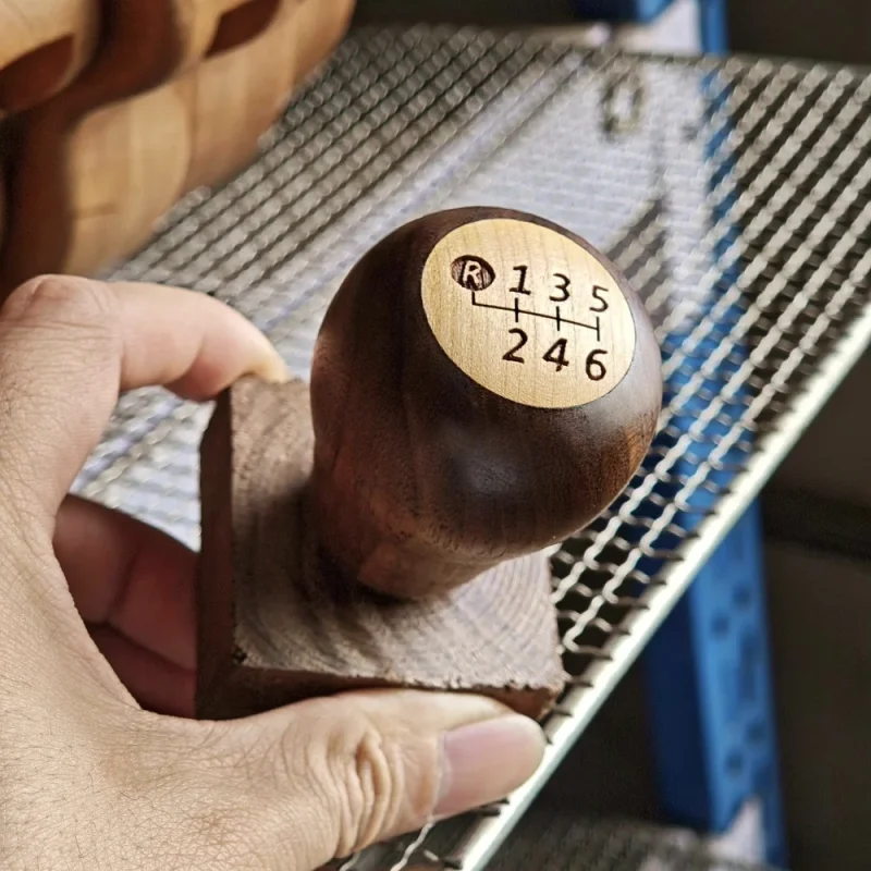 6 Gang Schaltknauf aus Walnussholz für Subaru BRZ